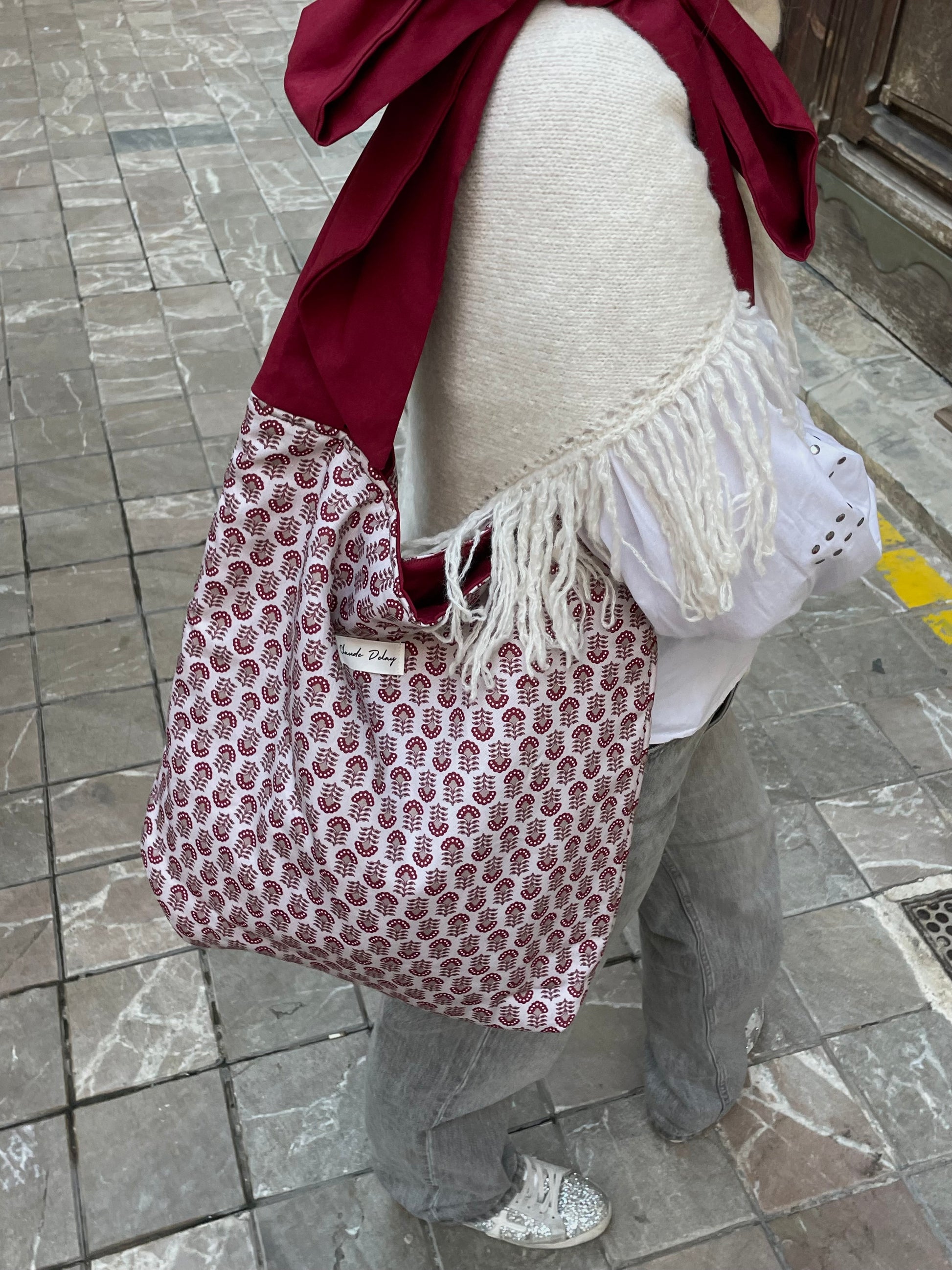 Bolso flores granates con lazada