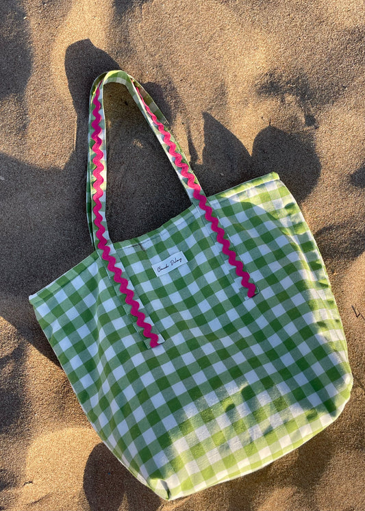 Bolso pistacho con ondulina fucsia